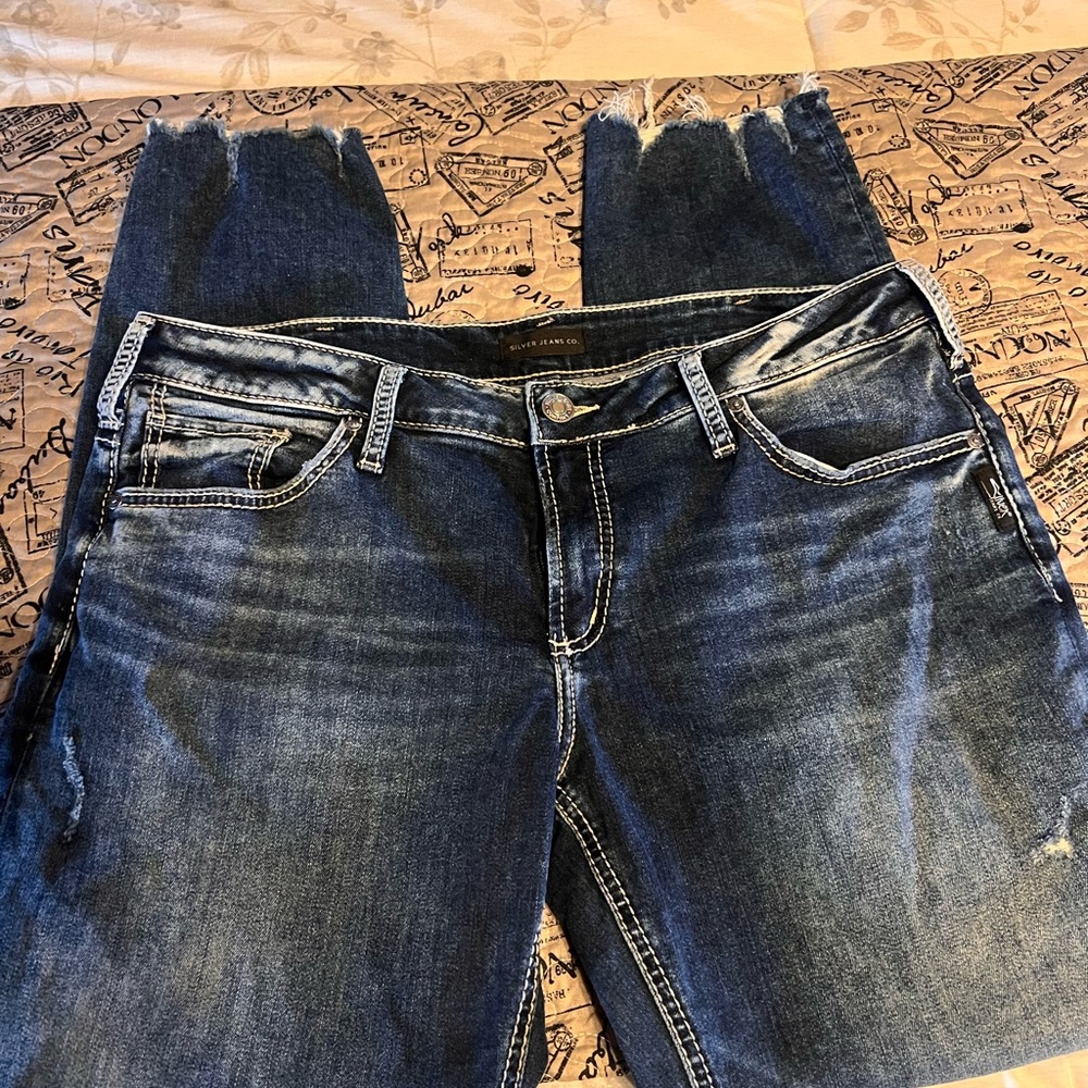 Women's Mid Rise Relaxed Fit Jeans